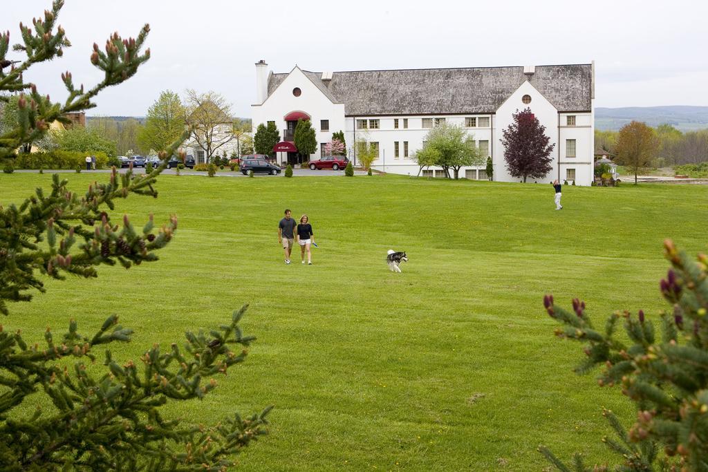 La Tourelle Hotel & Spa Ithaca Exterior photo